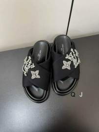 Picture of Louis Vuitton Slippers _SKULVsz35-40XJ0115433